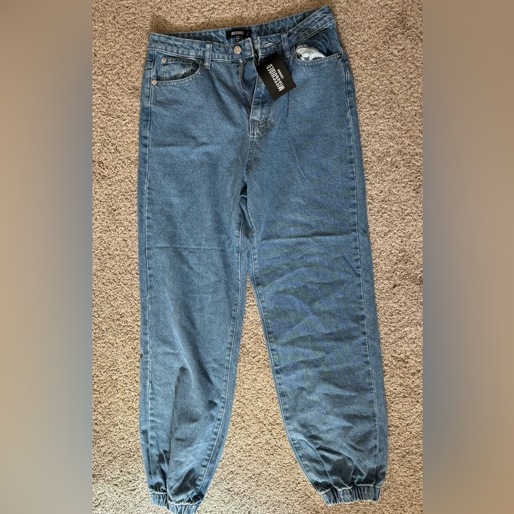 Wrath High Waisted Jogger Mom Jean -MISSGUIDED